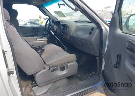 2003 Ford F-150 Xl/Xlt z USA, uszkodzony, nr VIN 1FTRX17203NA67303